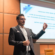 Load image into Gallery viewer, Tripod Boom Microphone Stand